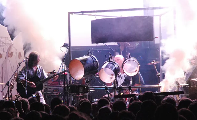 Faust performing in May 2007.