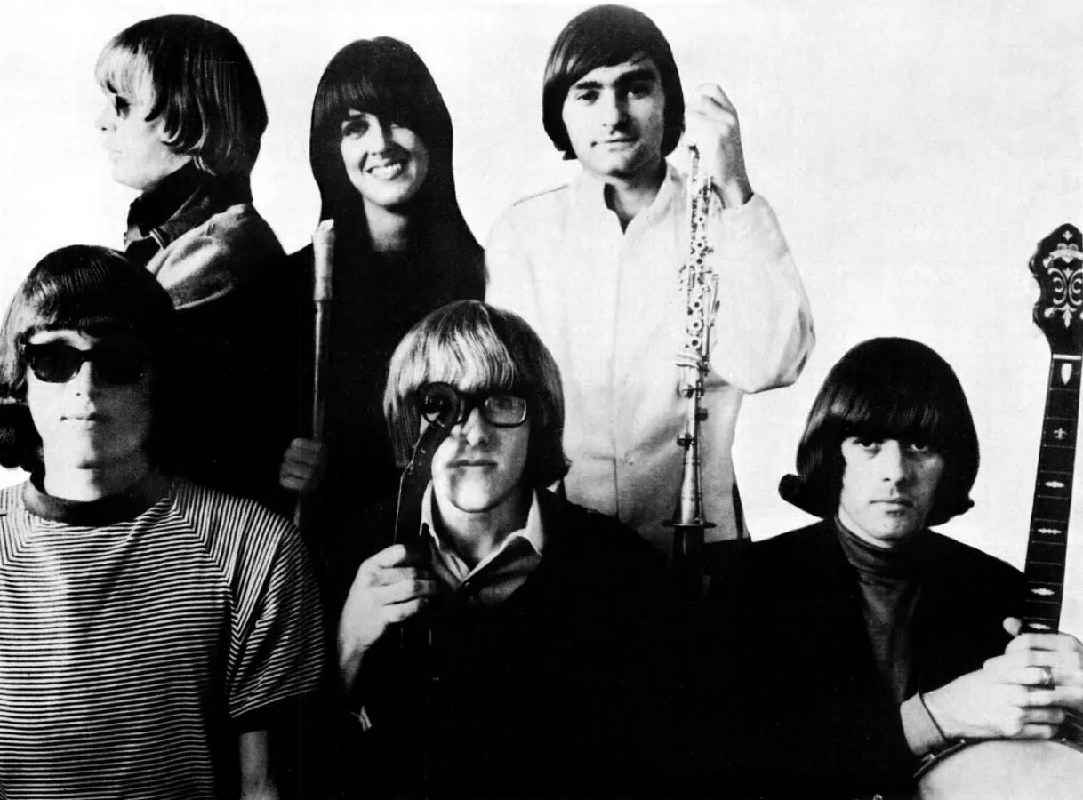 Jefferson Airplane in a 1967 RCA Victor trade advertisement.
