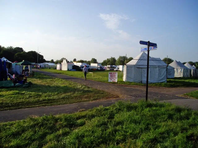 A later fair being assembled on Midsummer Common