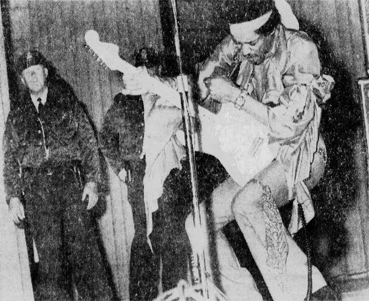 Jimi Hendrix in a 1969 newspaper image