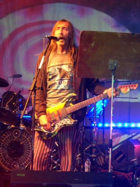 Dave Brock performing with Hawkwind