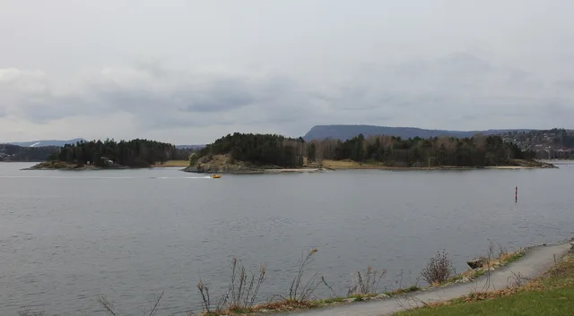The island of Kalvøya in a later photograph