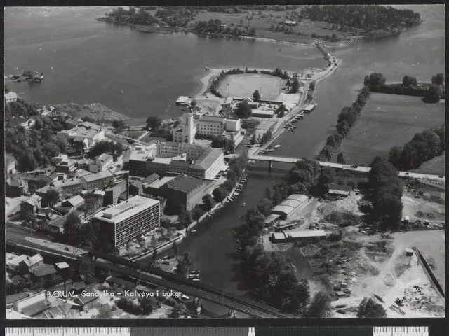 A historical view of Sandvika with Kalvøya in the background