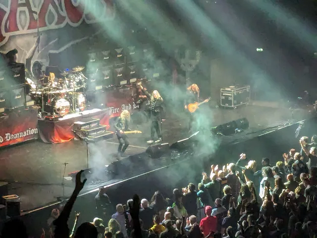 Saxon rocked