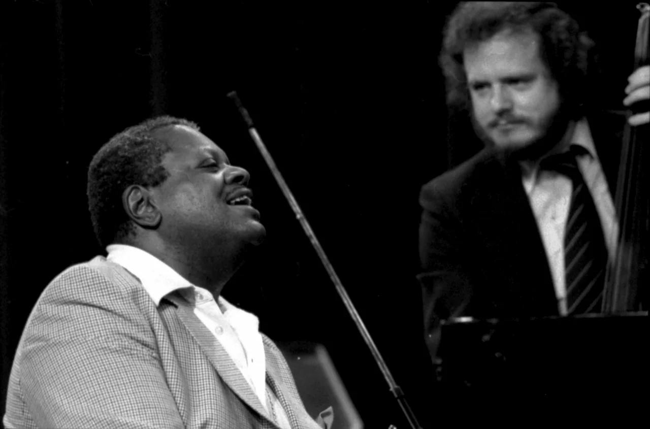 Oscar Peterson and Niels-Henning Ørsted Pedersen performing at Montreux in 1979