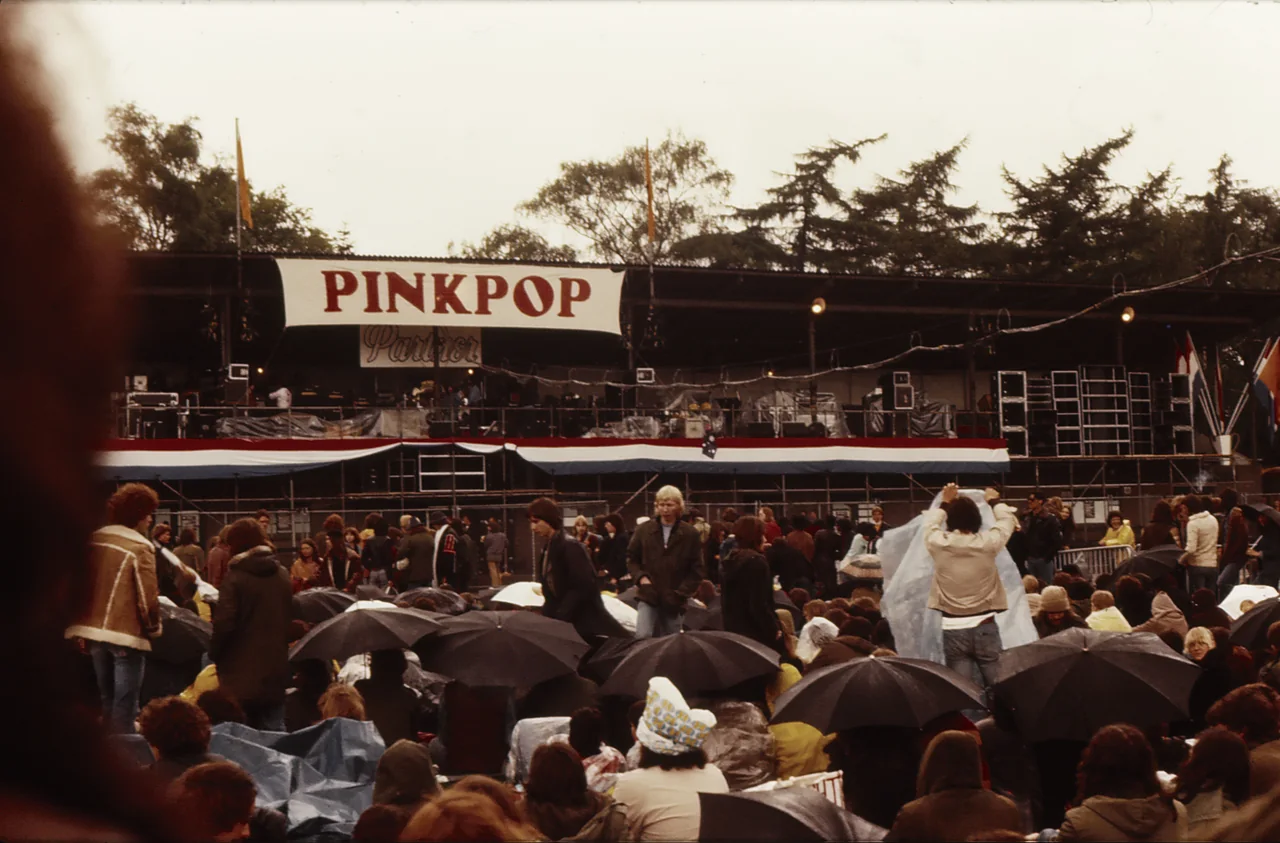 Crowd and festival grounds at Pinkpop in 1978